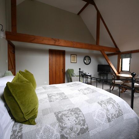 North Downs Barn Bed & Breakfast Rochester  Luaran gambar