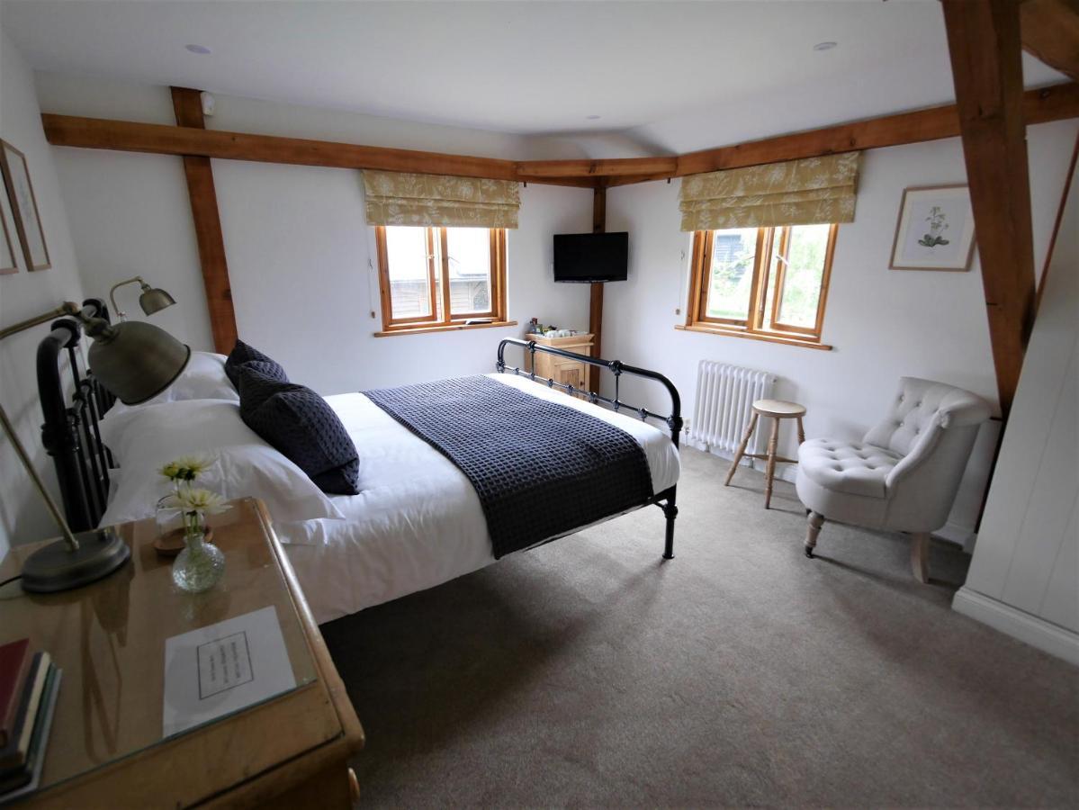 North Downs Barn Bed & Breakfast Rochester  Luaran gambar