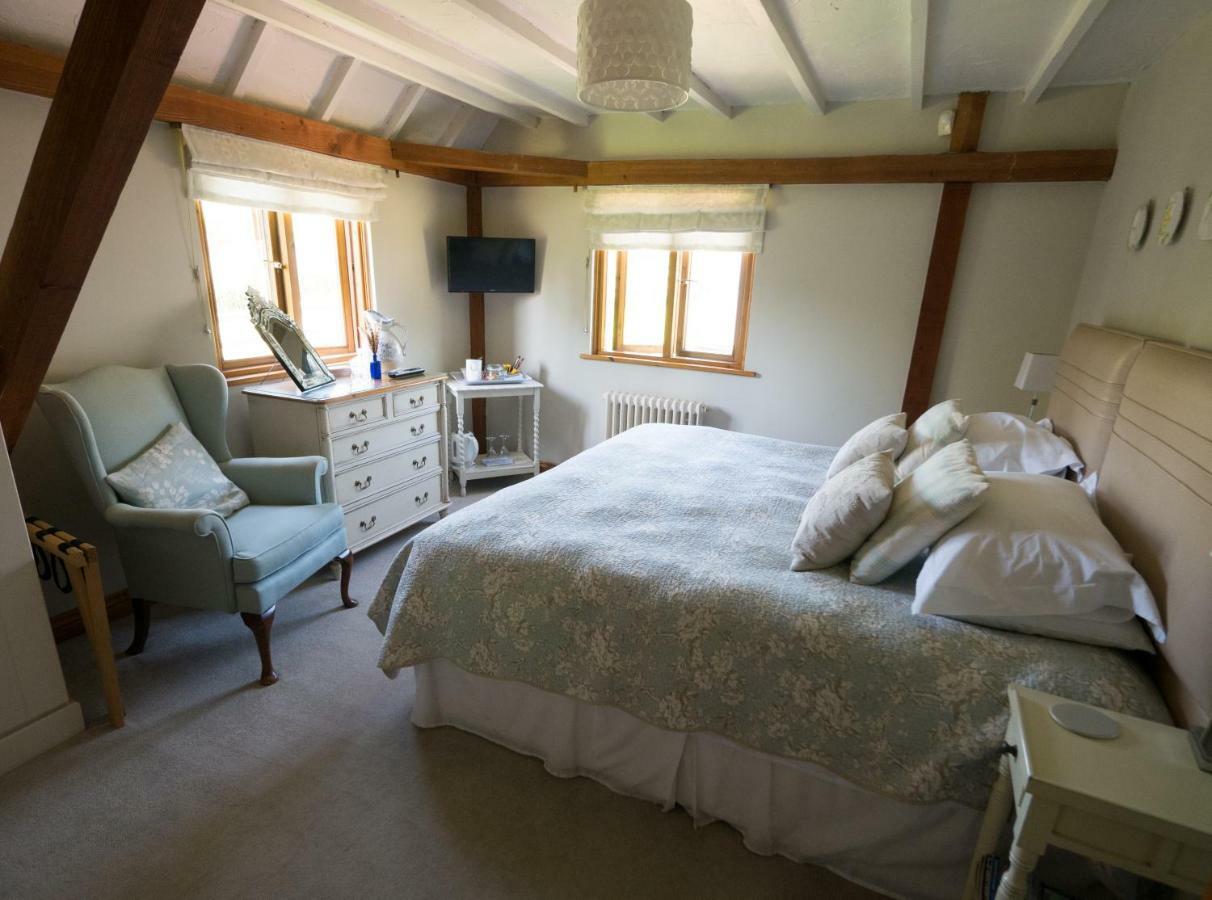 North Downs Barn Bed & Breakfast Rochester  Luaran gambar